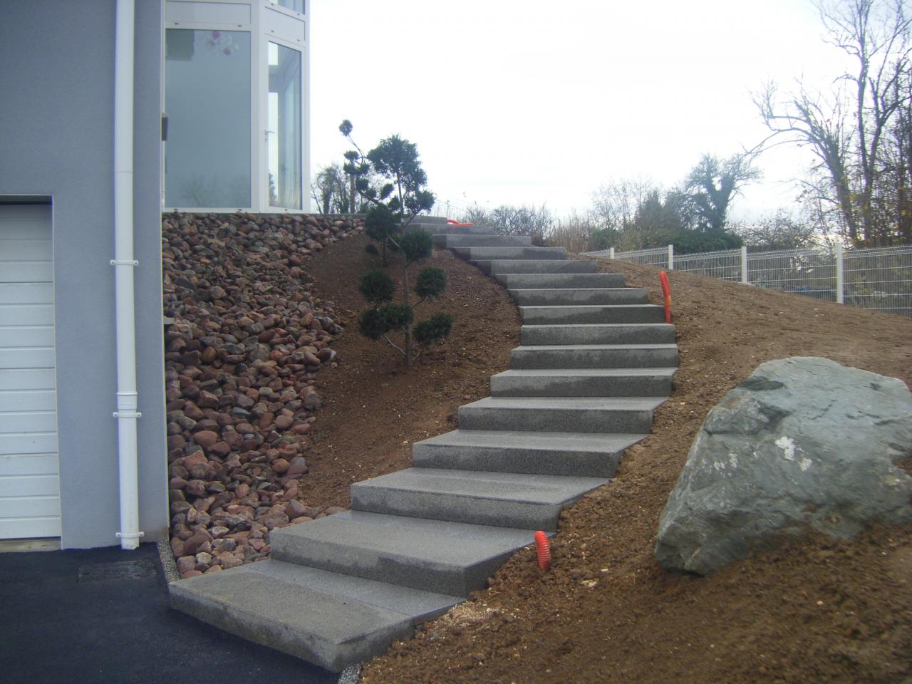 Création d'escalier en béton à Villeneuve-au-Chemin