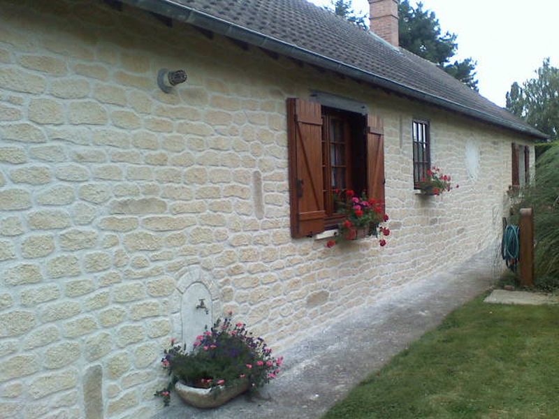 Joint à la chaux, façade en pierre à Rigny-la-Nonneuse