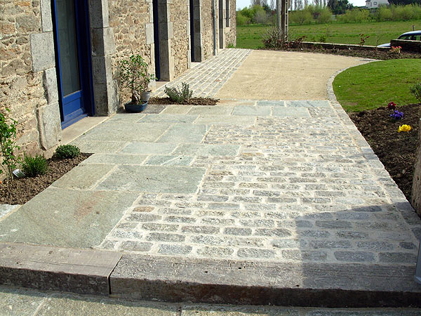 Dallage, terrasse, chape pavée à Saint-Loup-de-Buffigny